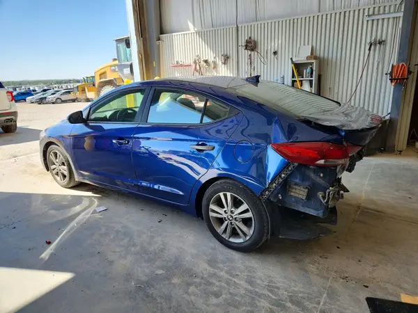5NPD84LF9HH181227 2017 HYUNDAI ELANTRA - Image 2