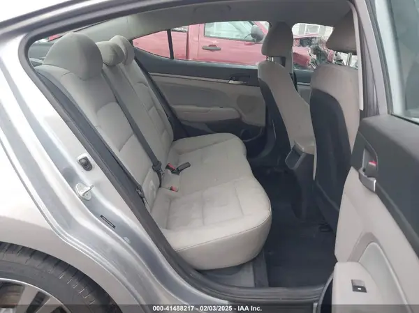 5NPD84LF9HH181924 2017 HYUNDAI ELANTRA - Image 8