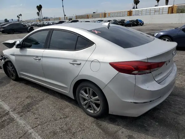 5NPD84LF9HH183477 2017 HYUNDAI ELANTRA - Image 2