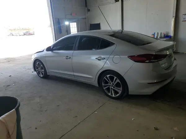5NPD84LF9HH184452 2017 HYUNDAI ELANTRA - Image 2