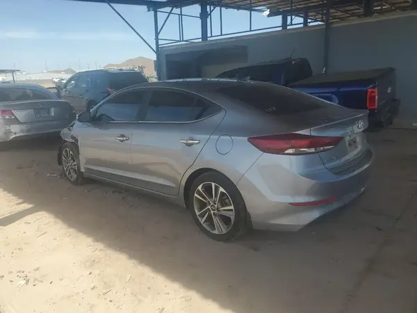 5NPD84LF9HH185617 2017 HYUNDAI ELANTRA - Image 2
