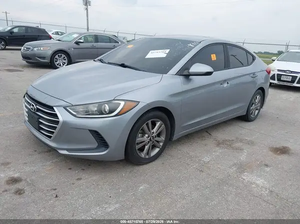 5NPD84LF9HH190073 2017 HYUNDAI ELANTRA - Image 2