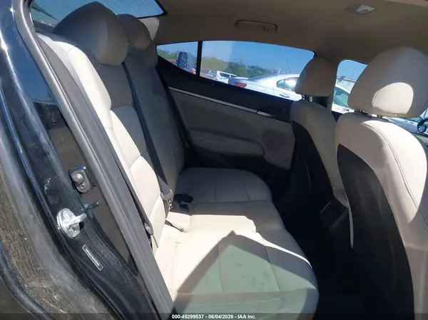 5NPD84LF9HH190445 2017 HYUNDAI ELANTRA - Image 8