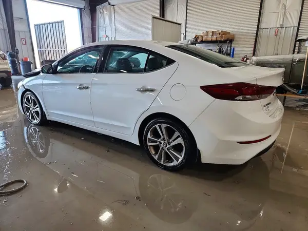 5NPD84LF9HH192650 2017 HYUNDAI ELANTRA - Image 2