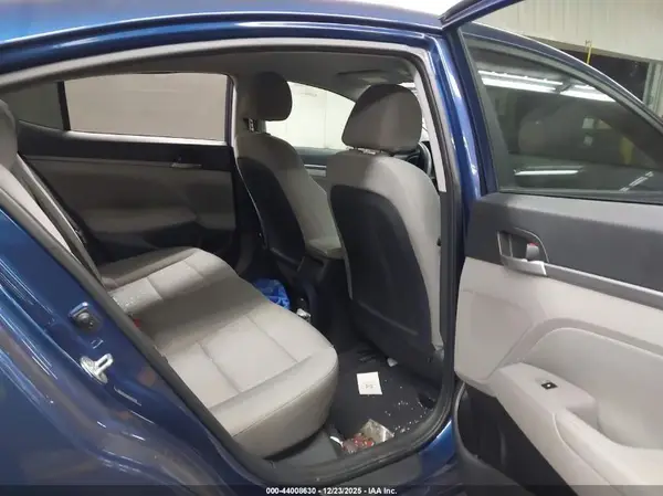 5NPD84LF9HH193703 2017 HYUNDAI ELANTRA - Image 8