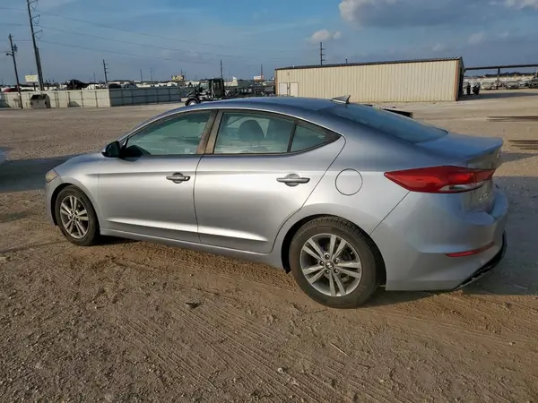 5NPD84LF9HH198576 2017 HYUNDAI ELANTRA - Image 2