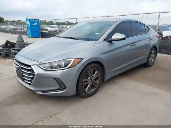 5NPD84LF9HH205817 2017 HYUNDAI ELANTRA - Image 2
