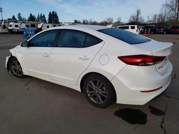 5NPD84LF9JH212871 2018 HYUNDAI ELANTRA - Image 2