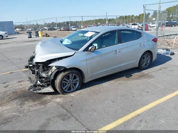 5NPD84LF9JH217102 2018 HYUNDAI ELANTRA - Image 2