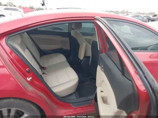 5NPD84LF9JH218766 2018 HYUNDAI ELANTRA - Image 8