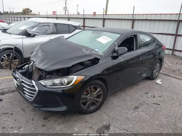 5NPD84LF9JH223935 2018 HYUNDAI ELANTRA - Image 2
