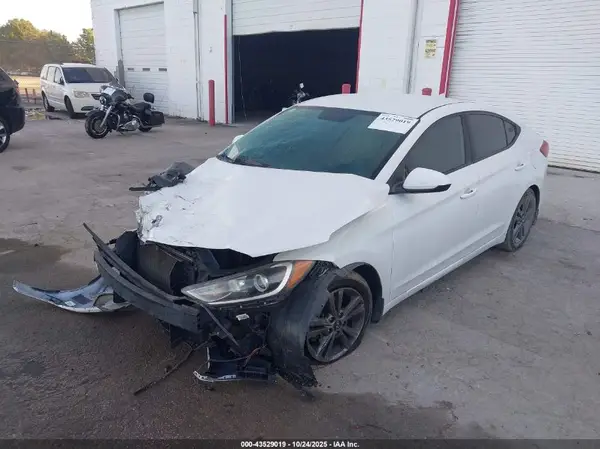 5NPD84LF9JH224485 2018 HYUNDAI ELANTRA - Image 2