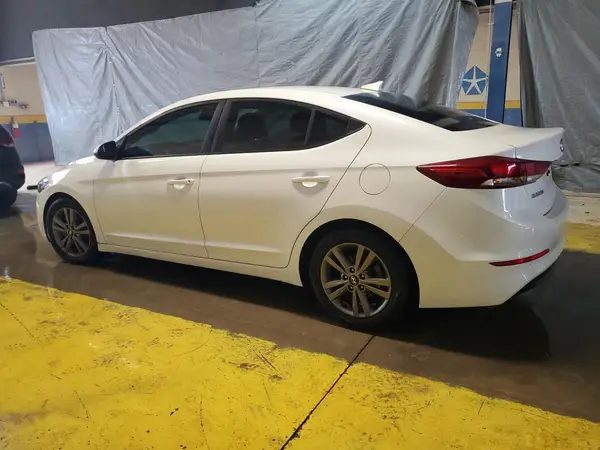 5NPD84LF9JH226852 2018 HYUNDAI ELANTRA - Image 2