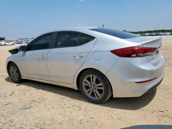 5NPD84LF9JH227015 2018 HYUNDAI ELANTRA - Image 2