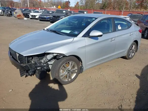 5NPD84LF9JH228147 2018 HYUNDAI ELANTRA - Image 2
