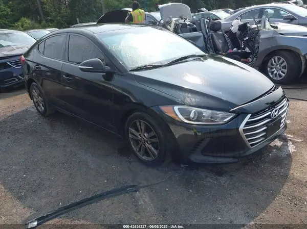 5NPD84LF9JH228665 2018 HYUNDAI ELANTRA - Image 1