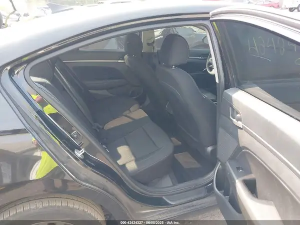 5NPD84LF9JH228665 2018 HYUNDAI ELANTRA - Image 8