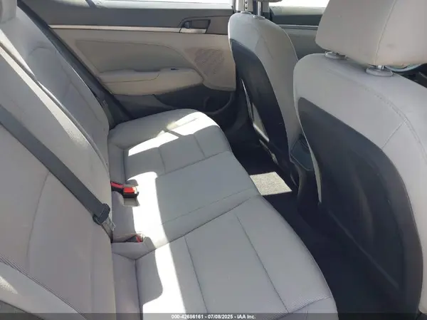 5NPD84LF9JH228973 2018 HYUNDAI ELANTRA - Image 8