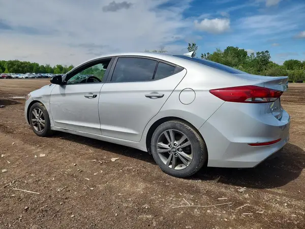 5NPD84LF9JH233381 2018 HYUNDAI ELANTRA - Image 2