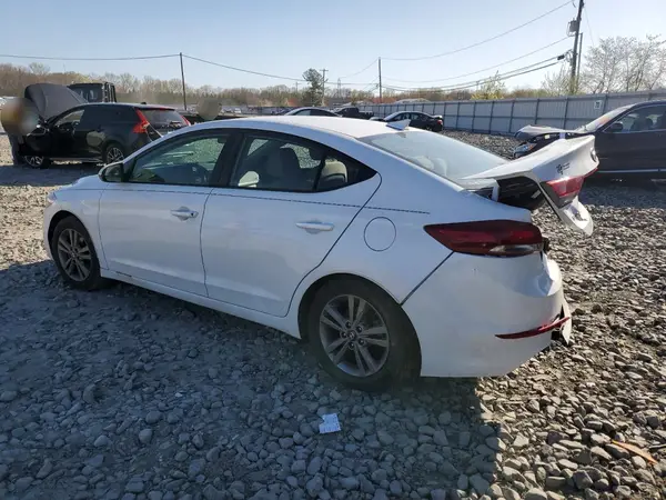 5NPD84LF9JH239083 2018 HYUNDAI ELANTRA - Image 2