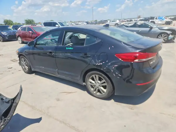 5NPD84LF9JH240671 2018 HYUNDAI ELANTRA - Image 2