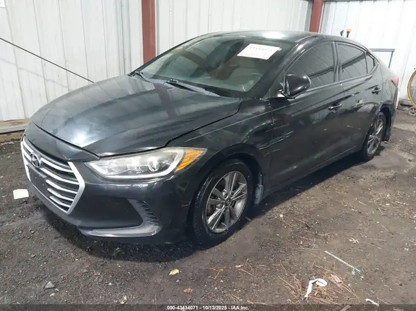 5NPD84LF9JH245093 2018 HYUNDAI ELANTRA - Image 2