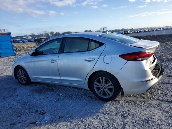 5NPD84LF9JH245790 2018 HYUNDAI ELANTRA - Image 2
