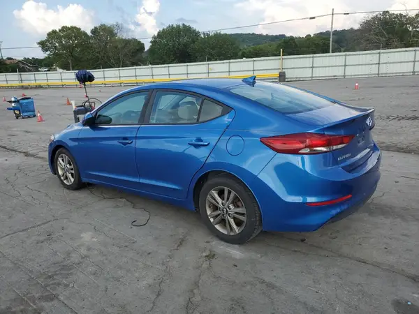 5NPD84LF9JH246468 2018 HYUNDAI ELANTRA - Image 2