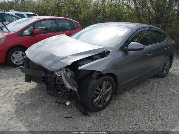 5NPD84LF9JH250939 2018 HYUNDAI ELANTRA - Image 2
