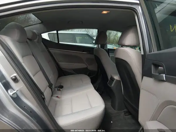 5NPD84LF9JH250939 2018 HYUNDAI ELANTRA - Image 8
