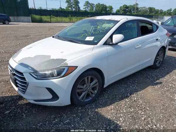 5NPD84LF9JH251282 2018 HYUNDAI ELANTRA - Image 2
