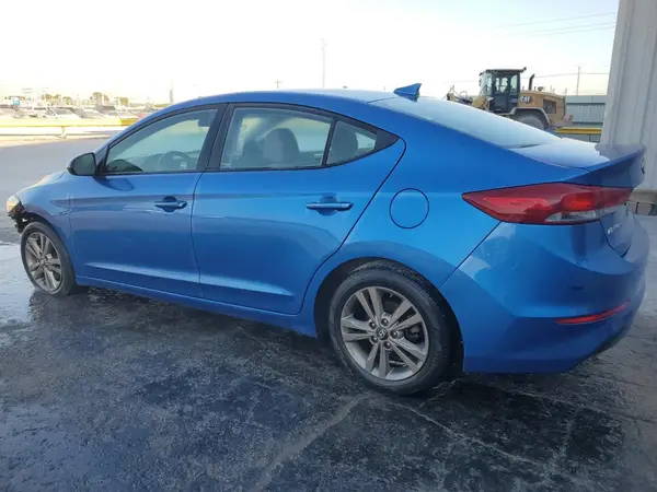 5NPD84LF9JH253047 2018 HYUNDAI ELANTRA - Image 2