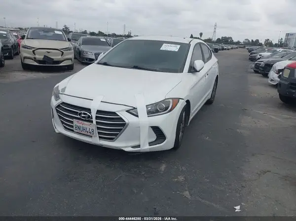 5NPD84LF9JH254215 2018 HYUNDAI ELANTRA - Image 2