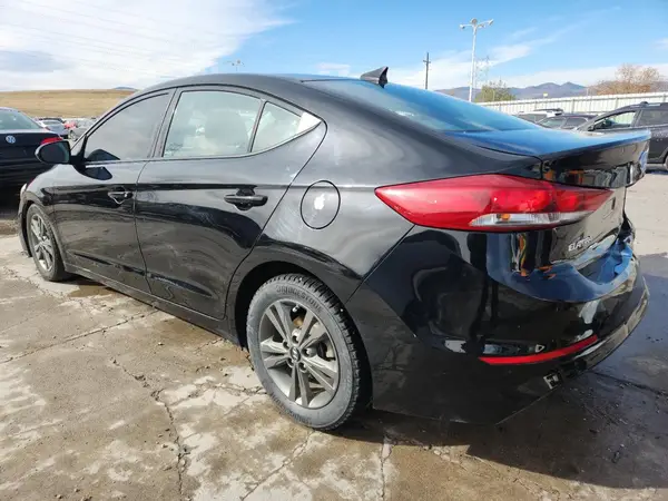 5NPD84LF9JH258409 2018 HYUNDAI ELANTRA - Image 2