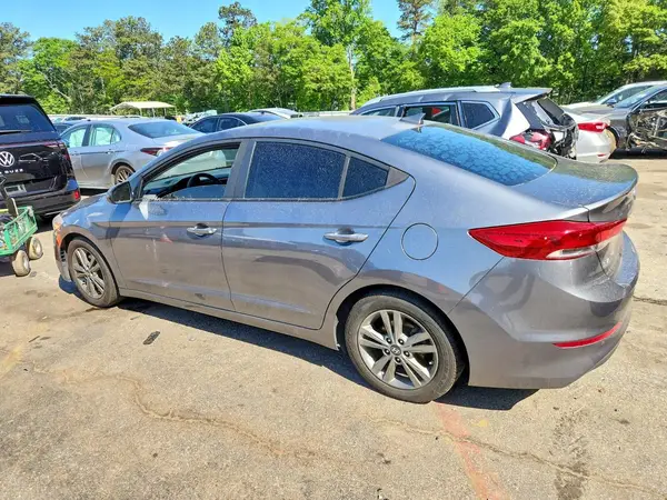 5NPD84LF9JH261178 2018 HYUNDAI ELANTRA - Image 2