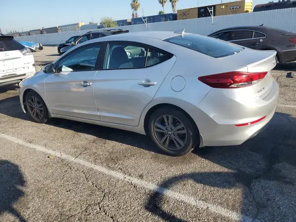 5NPD84LF9JH262816 2018 HYUNDAI ELANTRA - Image 2