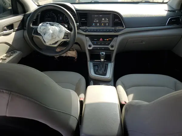 5NPD84LF9JH264260 2018 HYUNDAI ELANTRA - Image 8