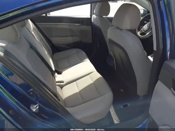 5NPD84LF9JH266428 2018 HYUNDAI ELANTRA - Image 8