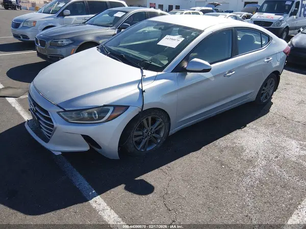 5NPD84LF9JH267627 2018 HYUNDAI ELANTRA - Image 2