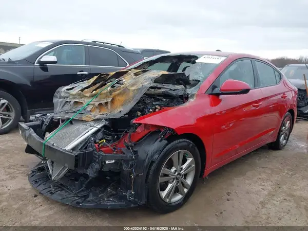 5NPD84LF9JH268048 2018 HYUNDAI ELANTRA - Image 2