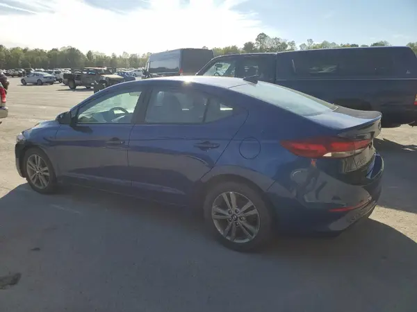 5NPD84LF9JH268910 2018 HYUNDAI ELANTRA - Image 2