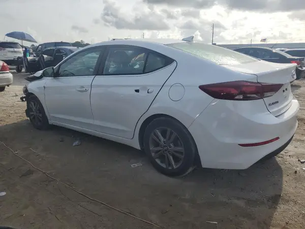 5NPD84LF9JH269118 2018 HYUNDAI ELANTRA - Image 2