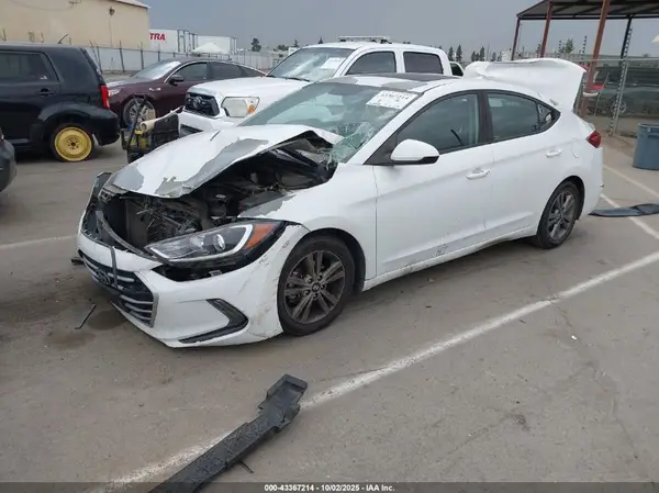 5NPD84LF9JH271077 2018 HYUNDAI ELANTRA - Image 2
