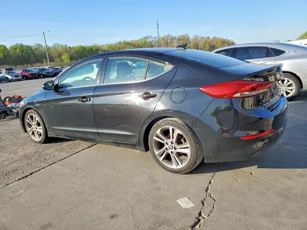 5NPD84LF9JH273587 2018 HYUNDAI ELANTRA - Image 2