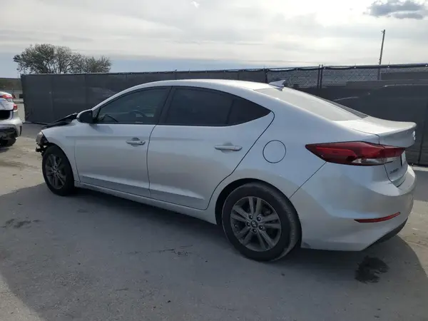 5NPD84LF9JH281124 2018 HYUNDAI ELANTRA - Image 2
