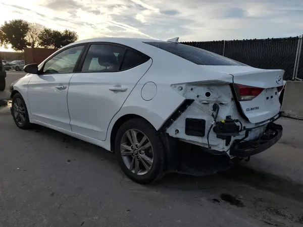 5NPD84LF9JH281253 2018 HYUNDAI ELANTRA - Image 2