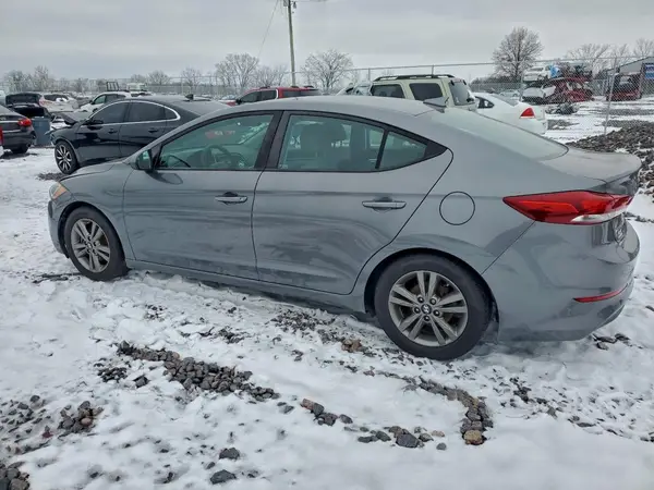 5NPD84LF9JH282743 2018 HYUNDAI ELANTRA - Image 2