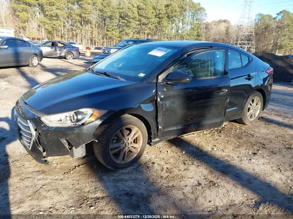 5NPD84LF9JH283925 2018 HYUNDAI ELANTRA - Image 2