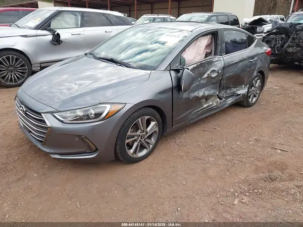 5NPD84LF9JH285643 2018 HYUNDAI ELANTRA - Image 2