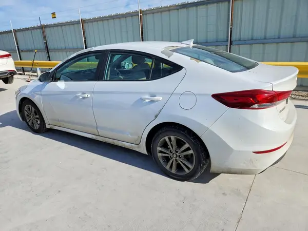 5NPD84LF9JH287201 2018 HYUNDAI ELANTRA - Image 2